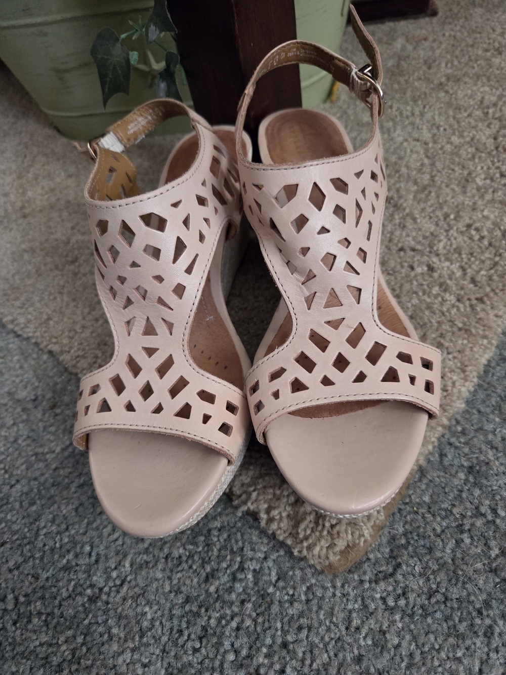 Clarks Blush Cutout Wedge Sandals